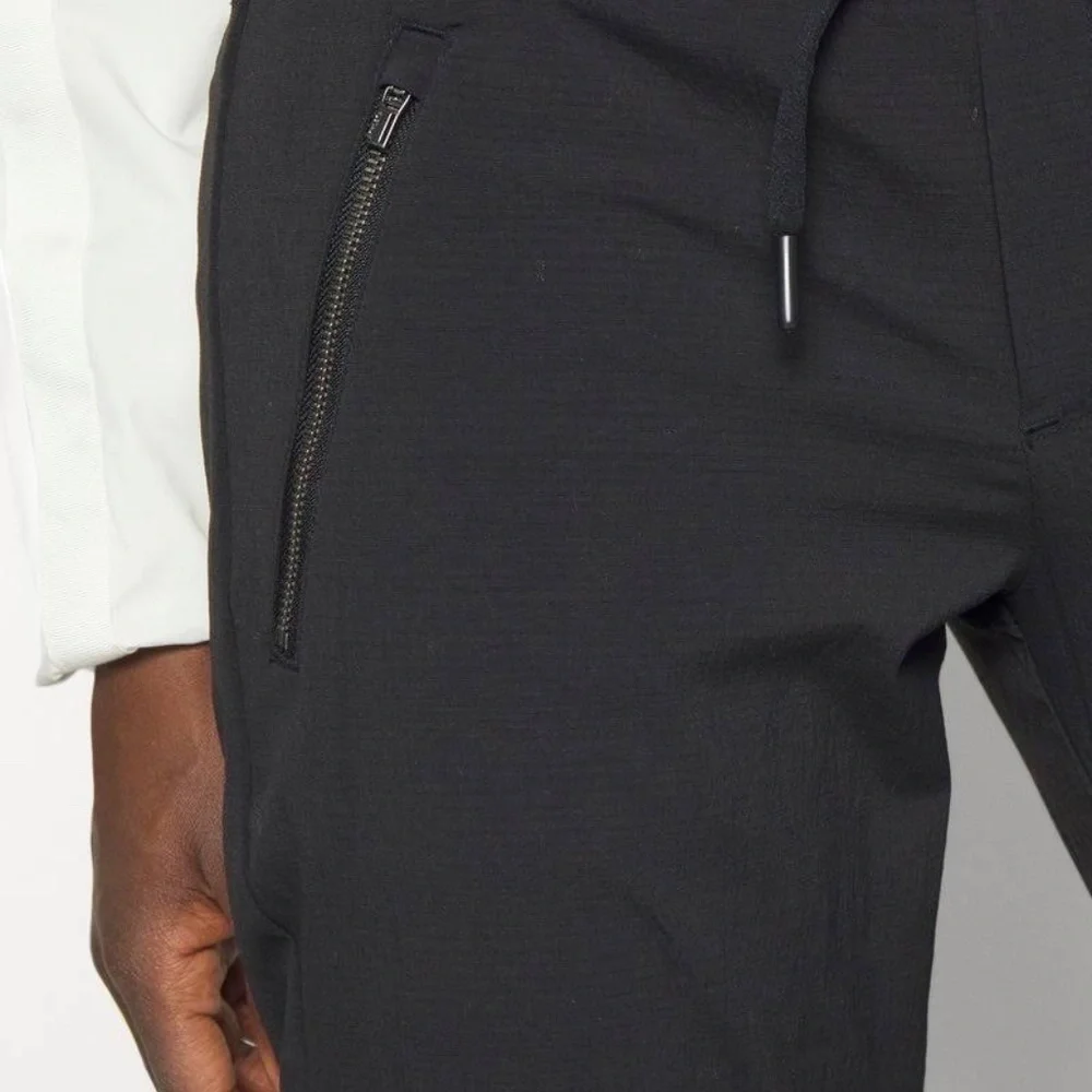 Athleta Trekkie North Jogger Pants Black Hiking Travel Ripstop Size 8 - Picture 8 of 9